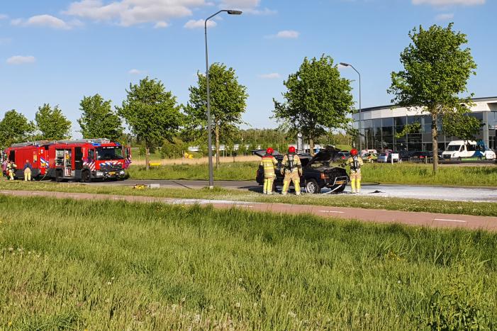 Veel rook bij autobrand