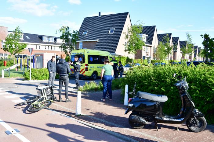 Pizzabezorger gewond na aanrijding met scooter