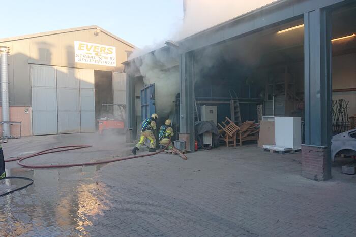 Brand bij straal en spuitbedrijf Evers
