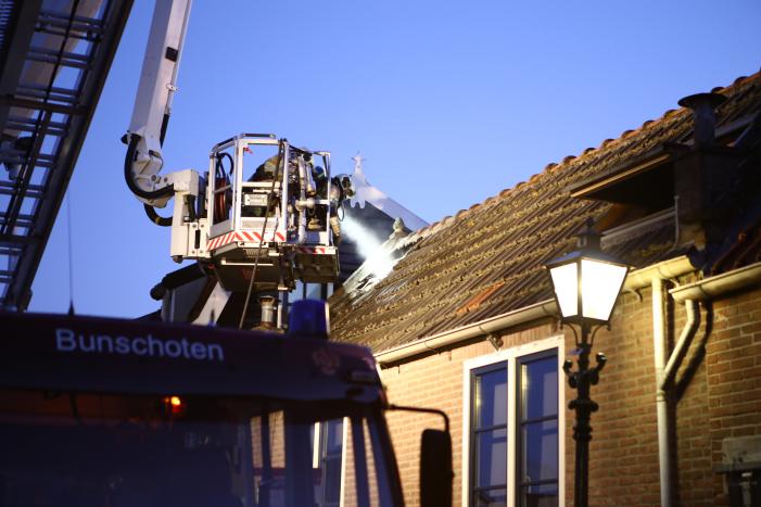 Veel rook bij brand in pand