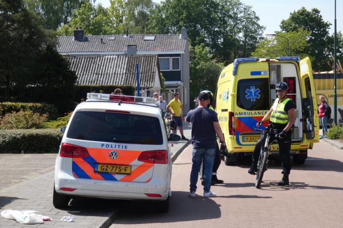 Man ernstig gewond op straat