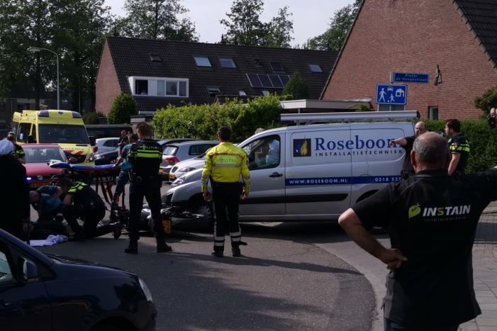 Motorrijder gewond na aanrijding met bestelbus