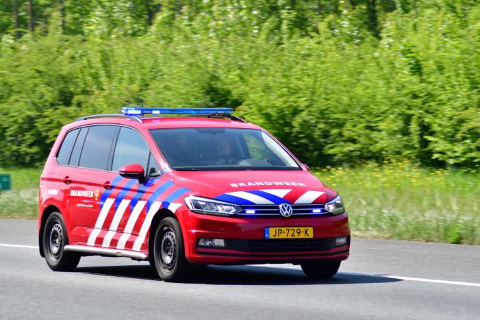 Grote brand in vrachtwagen op A6, snelweg dicht