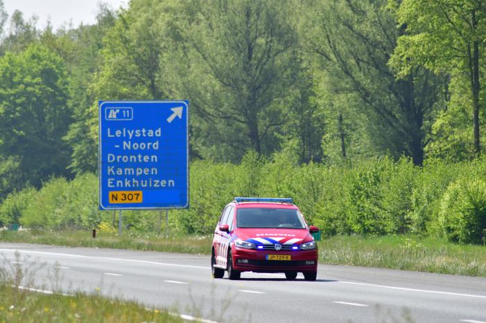 Grote brand in vrachtwagen op A6, snelweg dicht