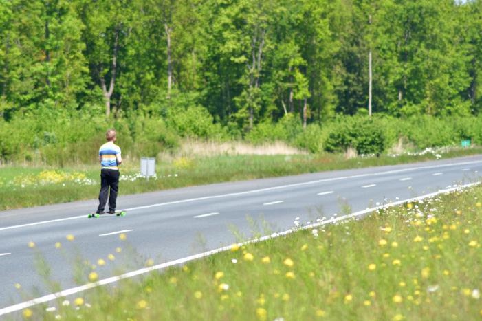 Grote brand in vrachtwagen op A6, snelweg dicht