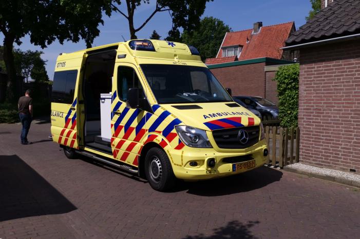 Overleden persoon aangetroffen bij woning
