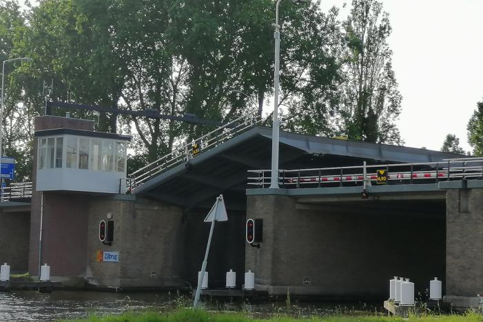 Zijlbrug in storing, flinke verkeershinder