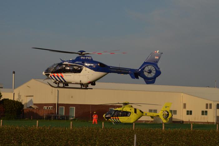 Drie gewonden bij auto te water