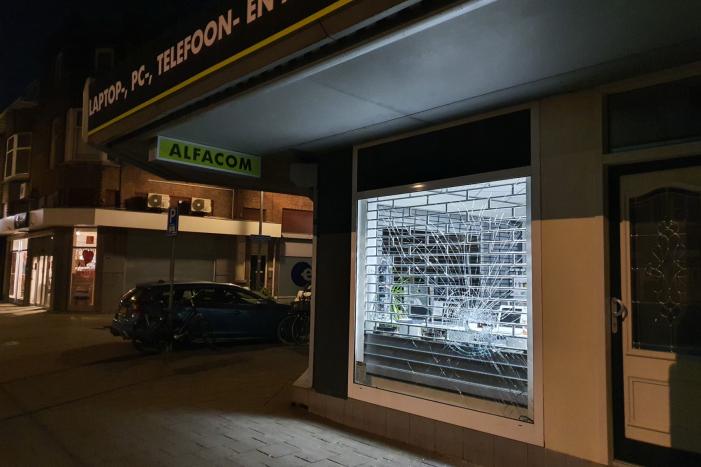 Poging tot inbraak bij elektronicazaak