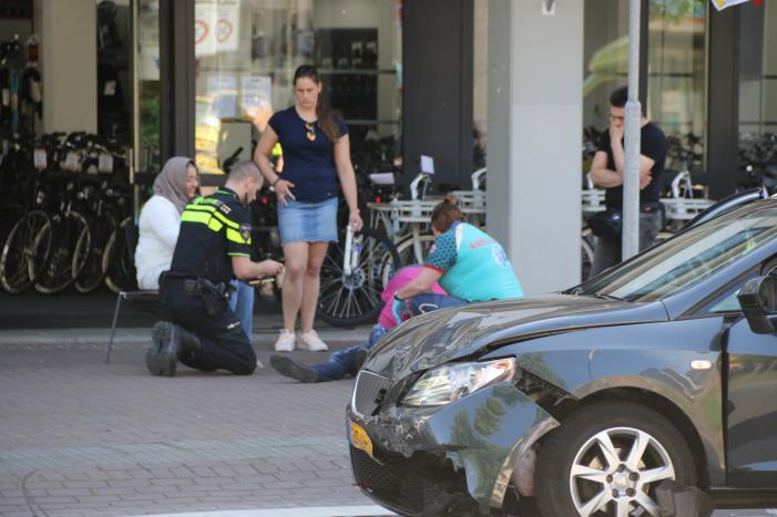 Flinke schade en gewonde na kop-staart botsing