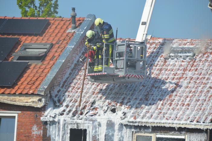 Forse rookwolken bij brand in woning