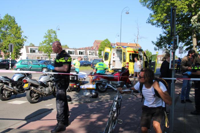 Ernstige aanrijding tussen motor en scootmobiel
