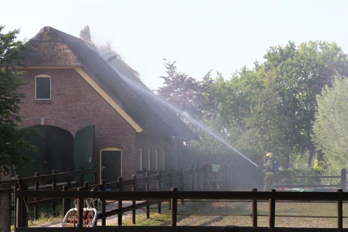 Uitslaande brand in leegstaande stal