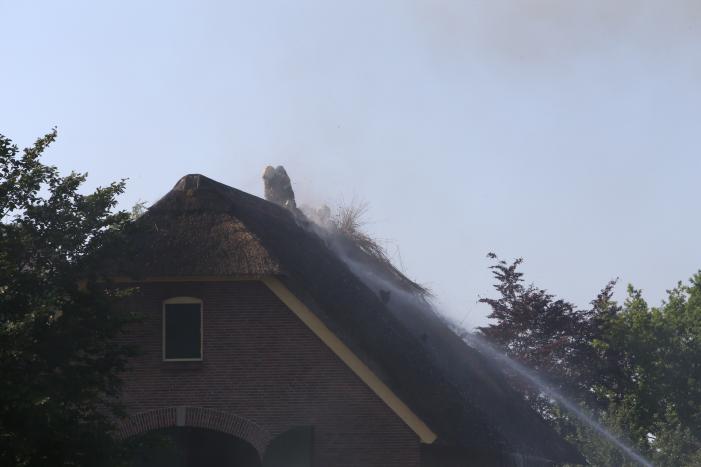 Uitslaande brand in leegstaande stal