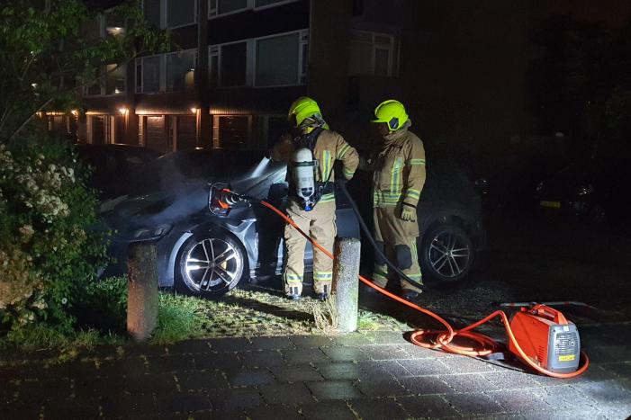 Auto verwoest door brand