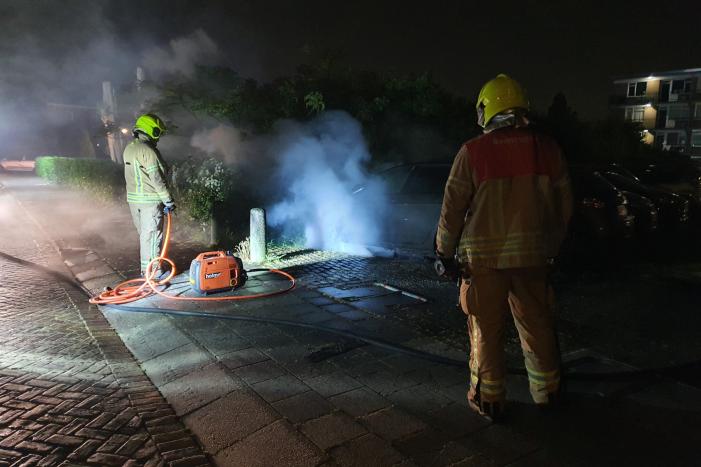 Auto verwoest door brand