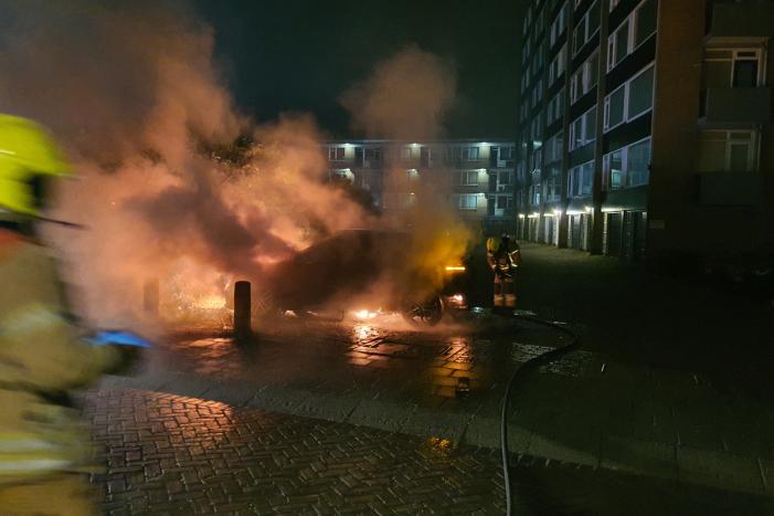 Auto verwoest door brand