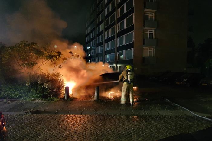 Auto verwoest door brand