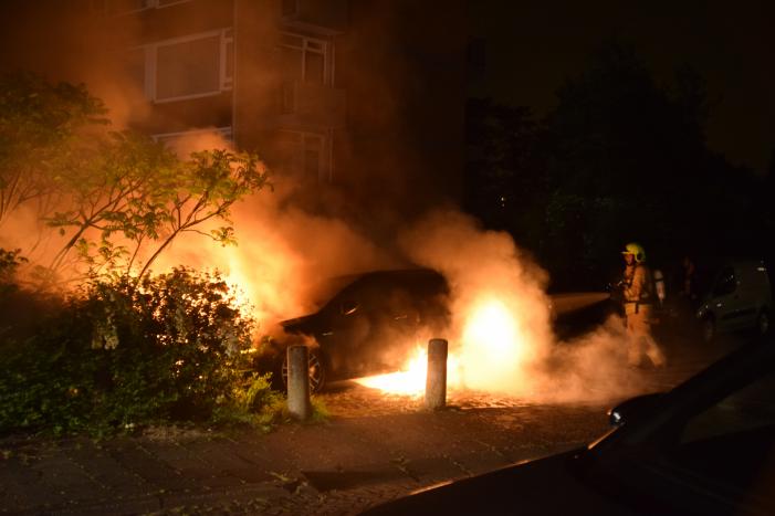 Auto verwoest door brand