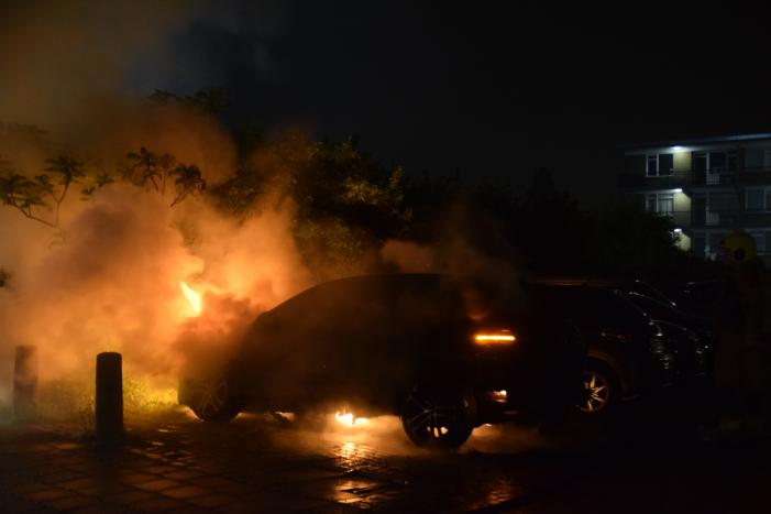 Auto verwoest door brand