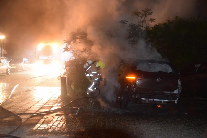 Auto verwoest door brand