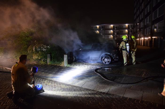 Auto verwoest door brand
