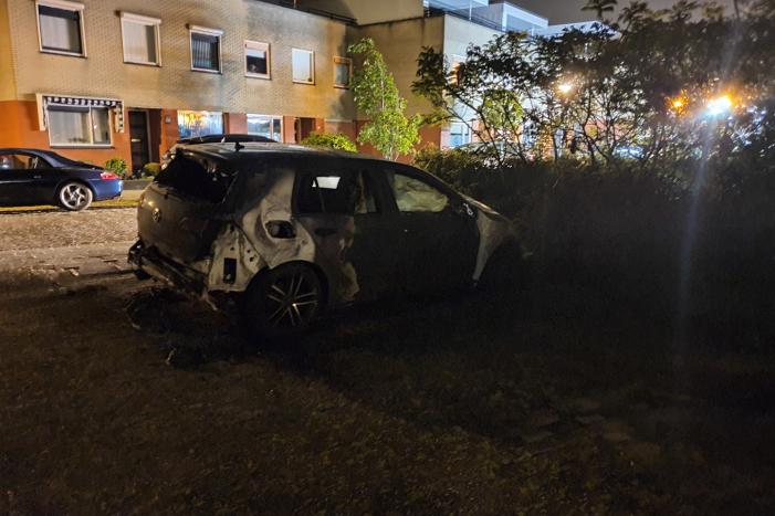 Auto verwoest door brand