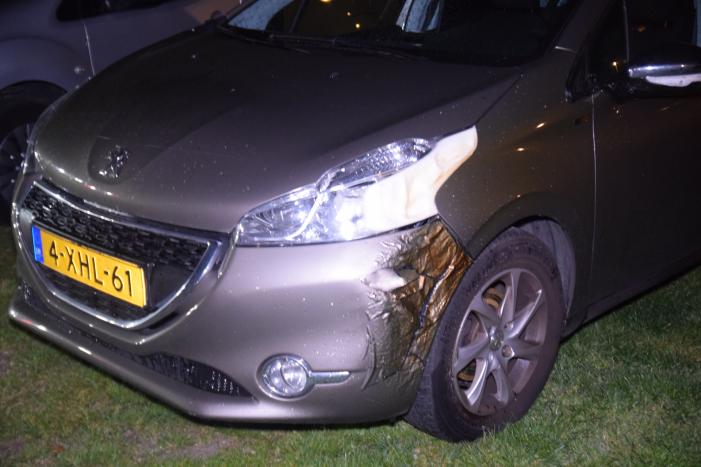 Auto verwoest door brand