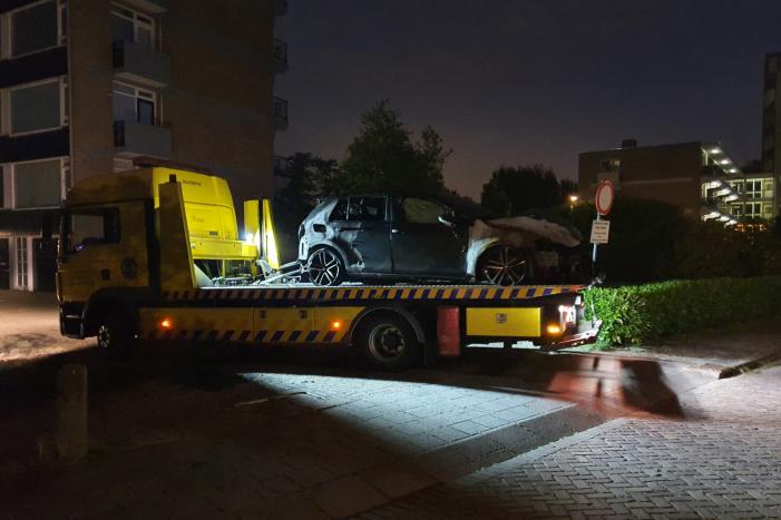 Auto verwoest door brand