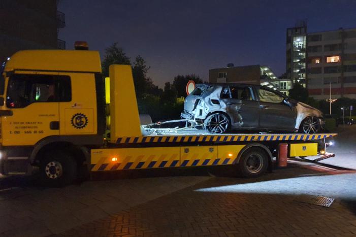 Auto verwoest door brand