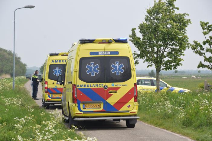 Fietser gewond na crash tegen wegmarkering