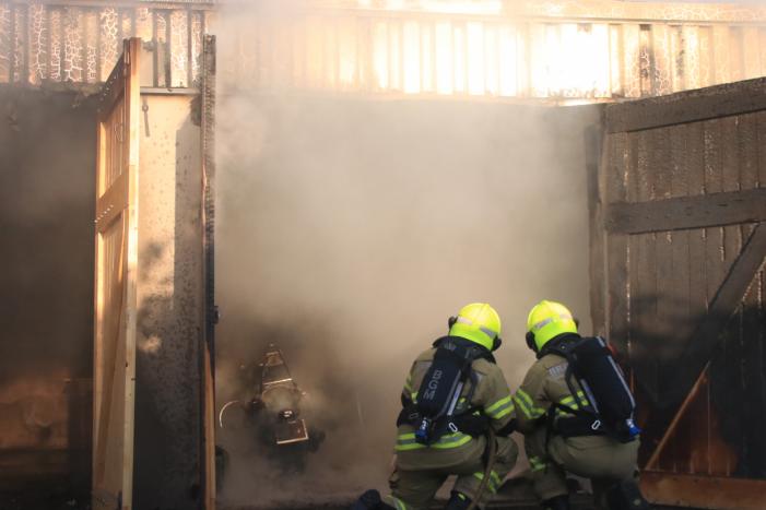 Flinke brand in garagebox