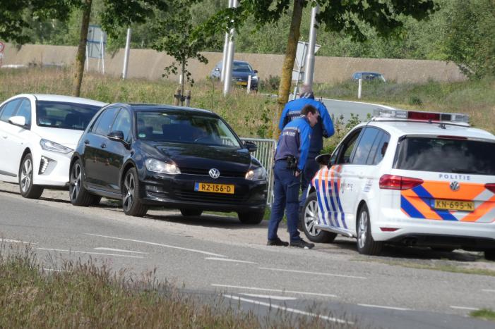 Verkeersregelaar ontsnapt aan aanrijding