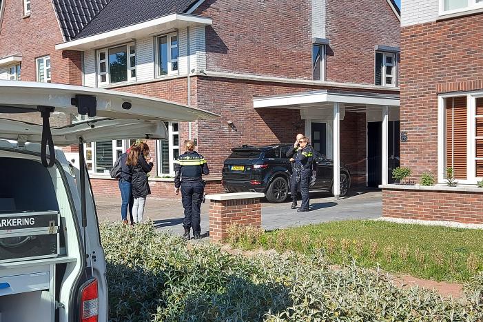 Onderzoek bij woning in Schepenwijk Oost