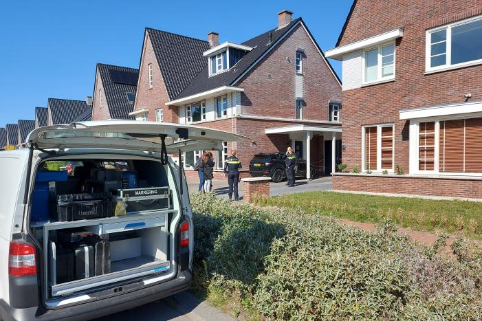 Onderzoek bij woning in Schepenwijk Oost