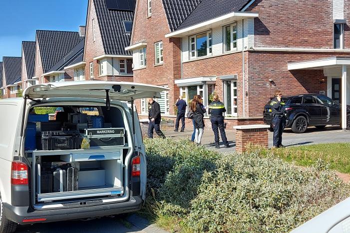 Onderzoek bij woning in Schepenwijk Oost