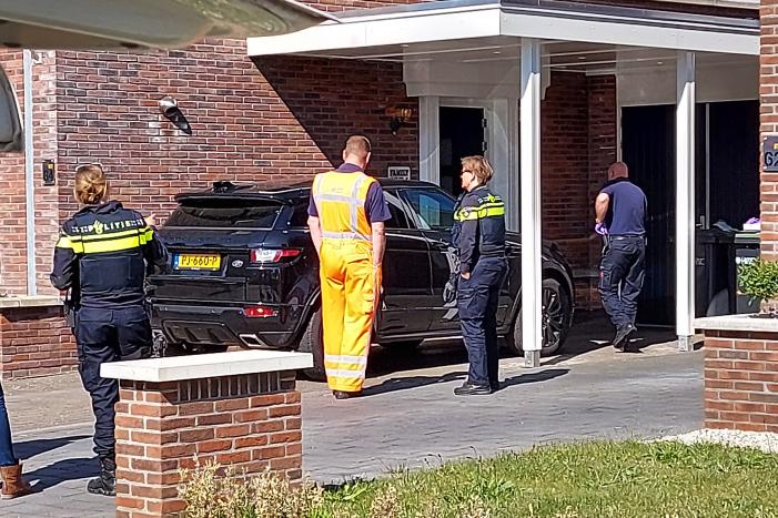 Onderzoek bij woning in Schepenwijk Oost