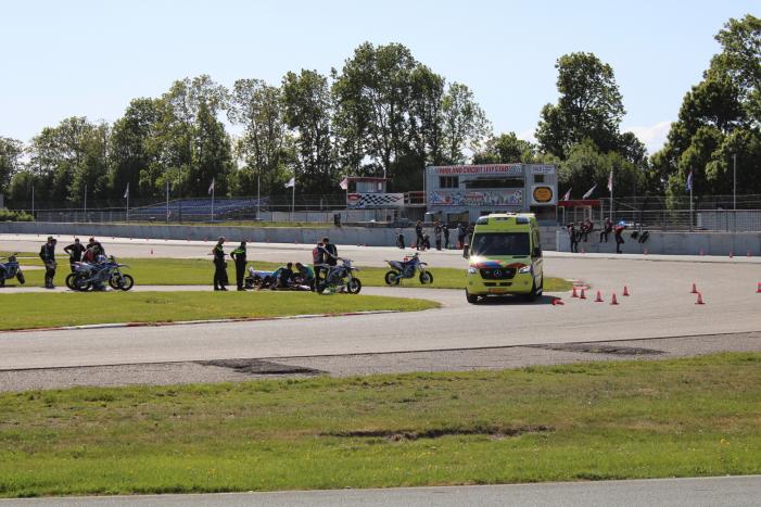 #Lelystad Motorrijder gewond na ongeval op Midland Circuit Talingweg Lelystad.