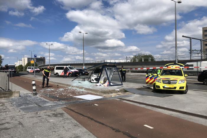 Bushok aan diggelen gereden