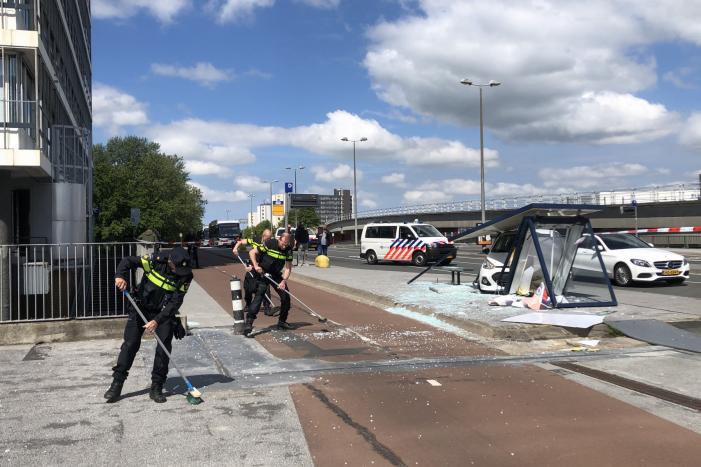 Bushok aan diggelen gereden