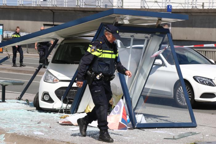 Bushok aan diggelen gereden