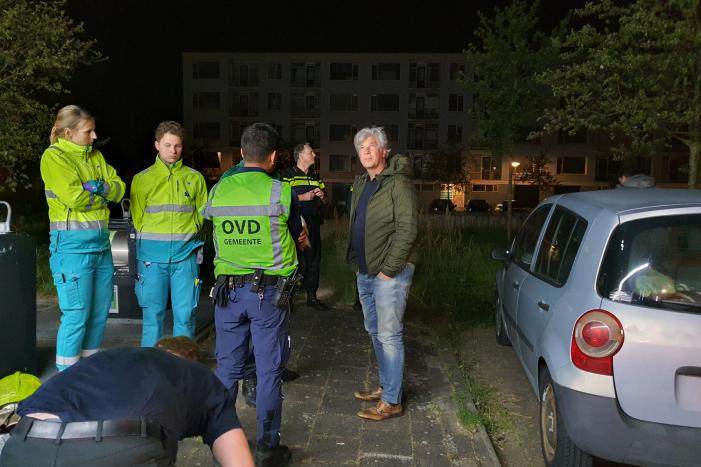 Brandweer redt vier personen van balkon bij brand in flat