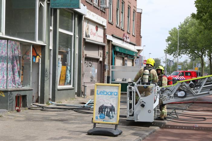 Brand in schuur overgeslagen naar woningen