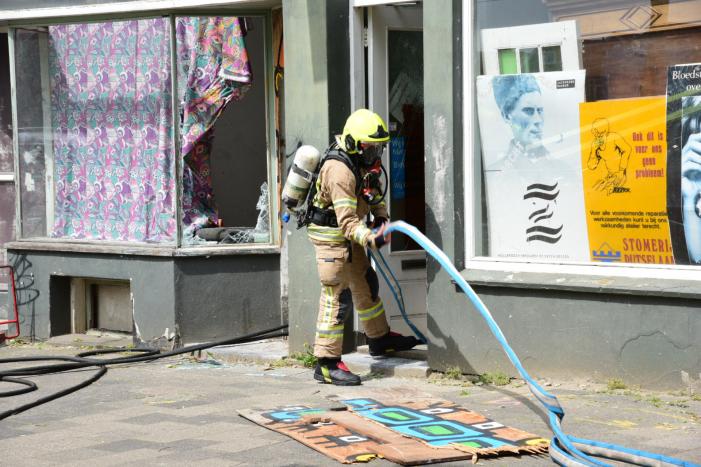 Brand in schuur overgeslagen naar woningen