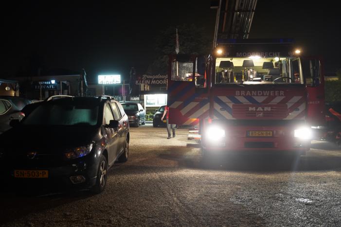 Hond overleden na brand in houten chalet