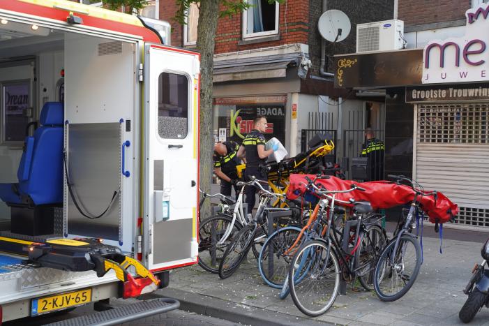 Man zwaargewond na steekpartij