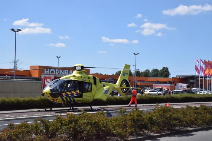 Fietsster ernstig gewond na aanrijding met auto