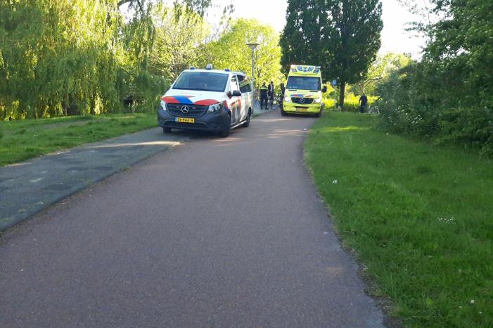 Gewonde persoon na mogelijk steekpartij