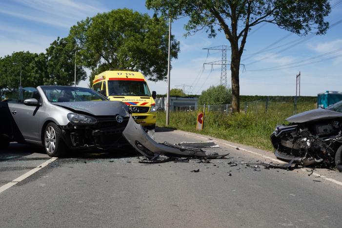 Meerdere gewonden na frontale aanrijding