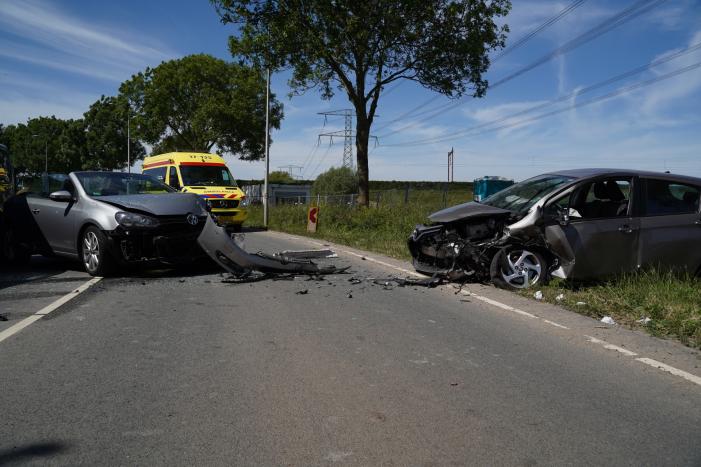 Meerdere gewonden na frontale aanrijding